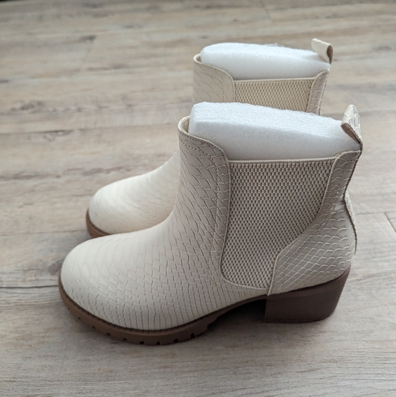 MIA Dinorah Bootie- 11 - Picture 10 of 13